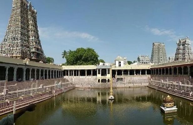 Private Guided Walking Tour in Madurai