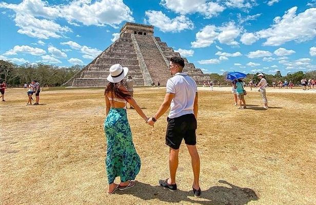 Riviera Maya Tour: Chichen Itza & Ik Kil + Hubiku Cenotes