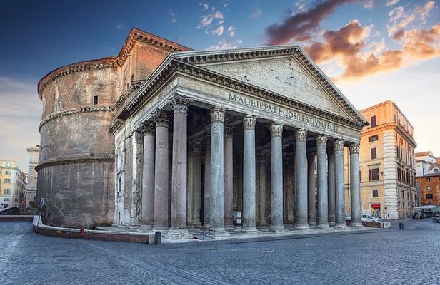 Pantheon Small Group Tour with Skip-The-Line Entry