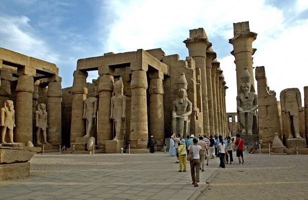 2 Days Luxor Tour from Cairo with hot air balloon by flight