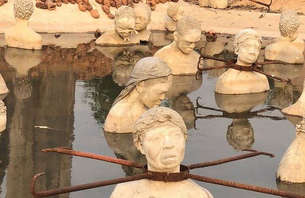 Half-Day Private History Tour in Nkyinkyim Museum