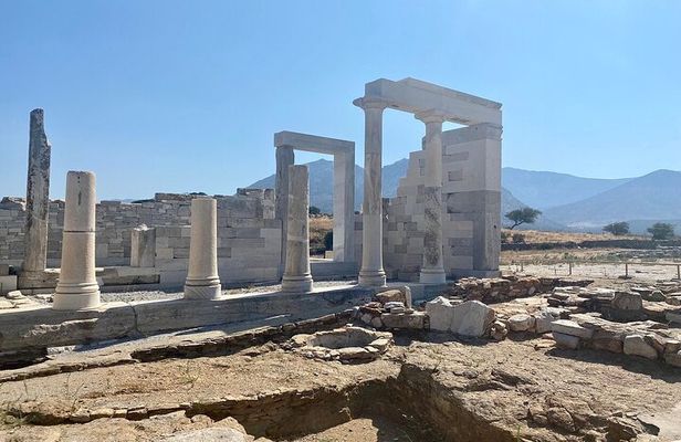 Full-Day Private highlights tour in Naxos island