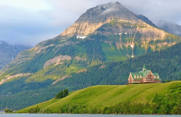 Waterton National Park : Prince of Wales Hotel & Cameron Falls