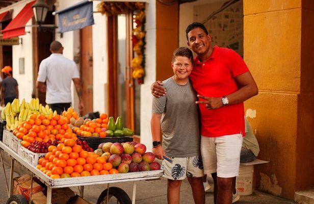 Private Walking Tour Old City with Street Food