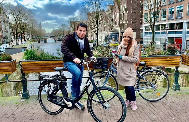 4Hrs with a Local in Amsterdam: Full Private & Personalized Tour.