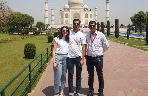 From Delhi: Agra, Day Return Trip By Express Train.