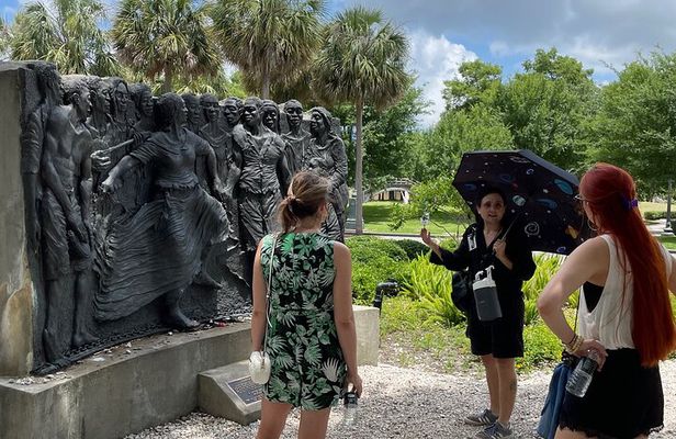 Small-Group Voodoo Tour in New Orleans