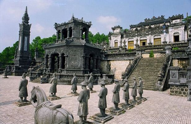 Hue Imperial City Full Day Small Group Tour from Da Nang