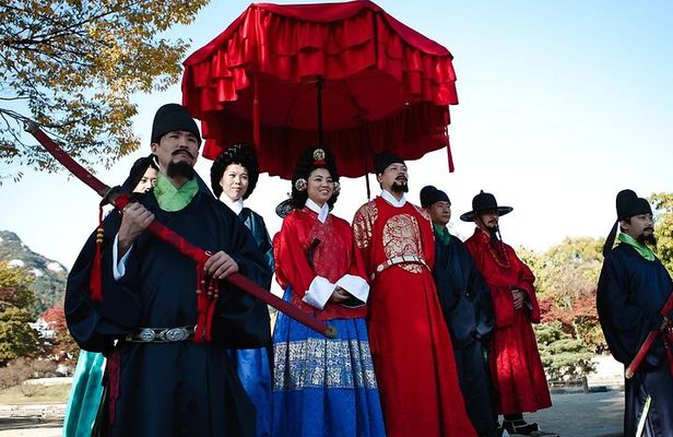 Private Seoul City Tour (Palace, village, temple, market)