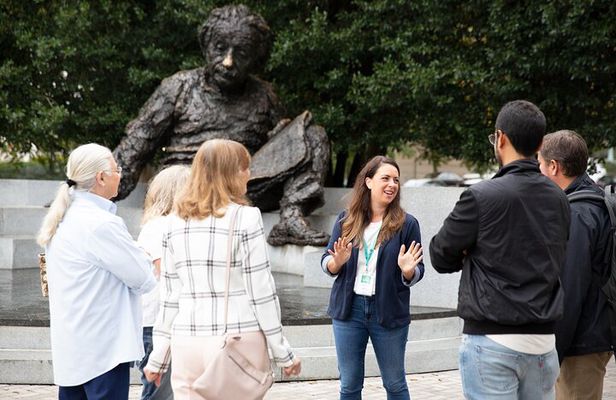 National Mall Tour with Reserved Entry to Washington Monument 