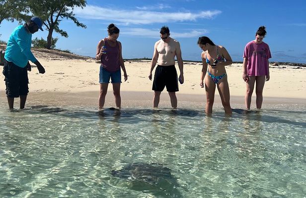 Honeymoon Harbour and The Sapona Day Trip