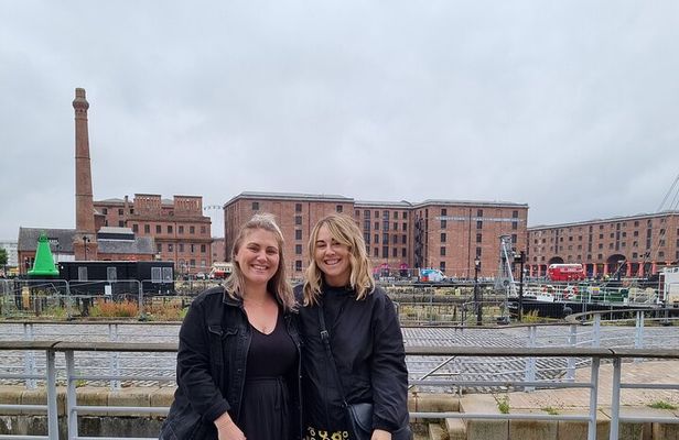 3 Hours Private City Highlights Liverpool Walking Tour