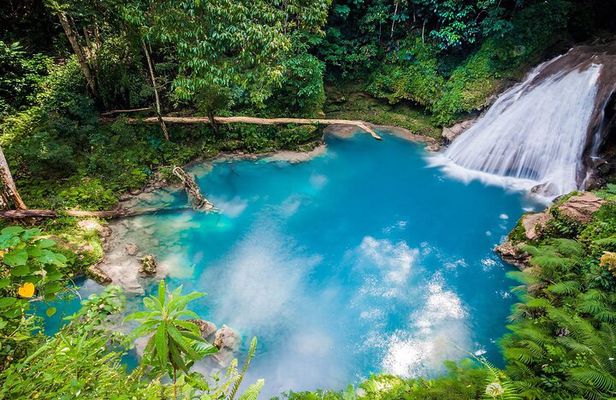 Private Tour to Blue Hole and Scotchies in Ocho Rios