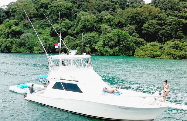 Private Fishing & Scenic Cruise – Viking 46ft | Taboga Island