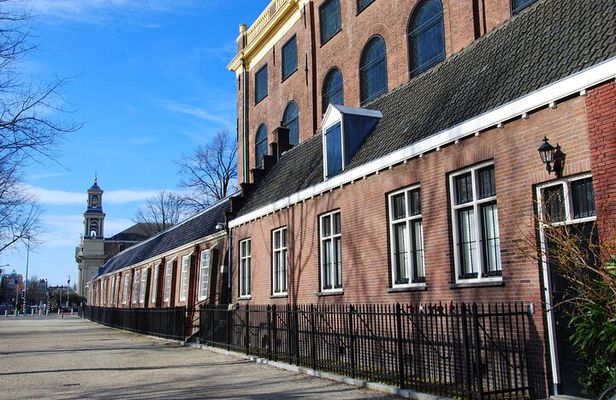 Private Walking Tour in Amsterdam: WWII Heritage & History