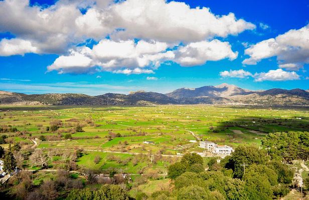 Private Tour to Knossos Palace and Lassithi Plateau from Elounda