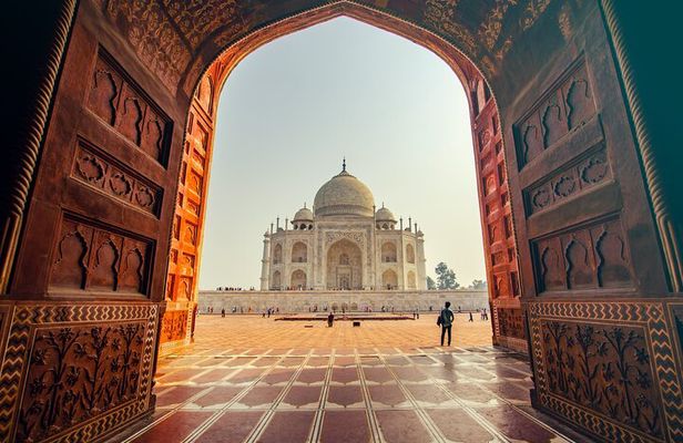 Full Day Private Tour to Taj Mahal and Agra Fort from Delhi