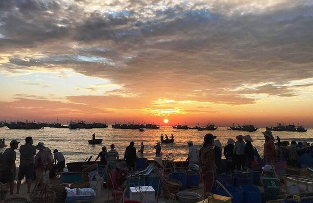 Hoi An Sunrise Fish Market Tour