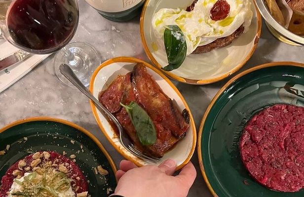 Milan Walking Tasting Tour with Secret Food Tours