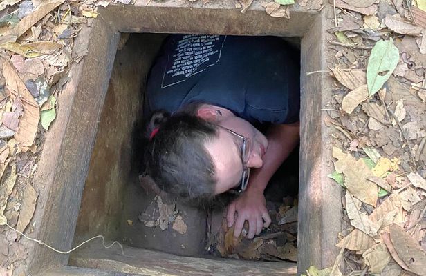 Private VIP Cu Chi Tunnels & Bonus City Tour