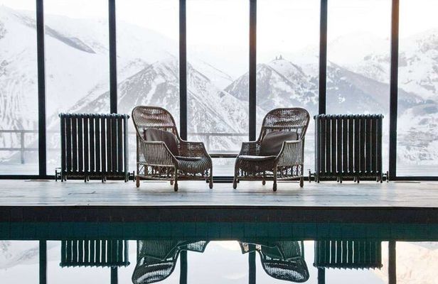 Private Tour Ananuri-Kazbegi-Gudauri