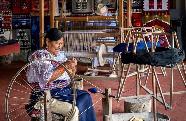 Otavalo Culture, Lakes, and Market Day Trip
