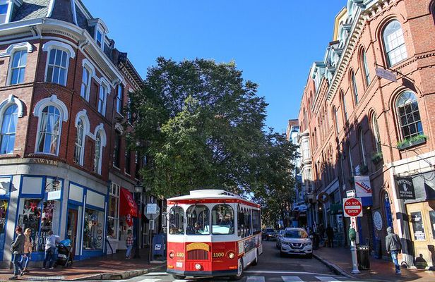Peek at Portland Sightseeing Trolley Tour