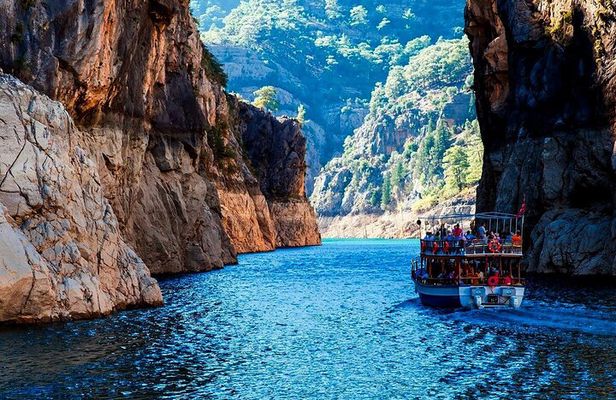 Side Green Canyon Boat Trip With Unlimited Drinks And Lunch