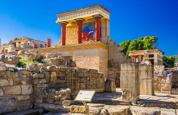 Knossos Palace of Crete with transportation 7h tour