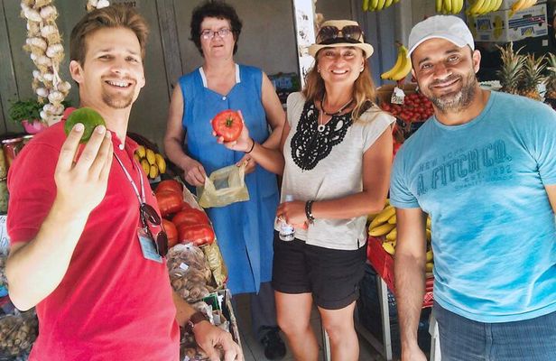 Split: Food Tasting Small Group Tour - Food Included