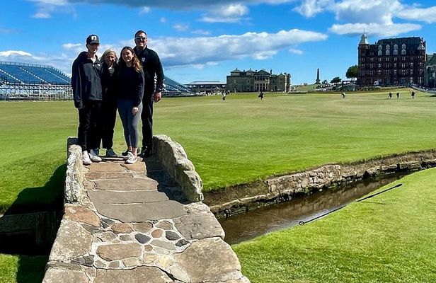 Edinburgh: Privately Guided St Andrews Day Tour in Luxury Minivan