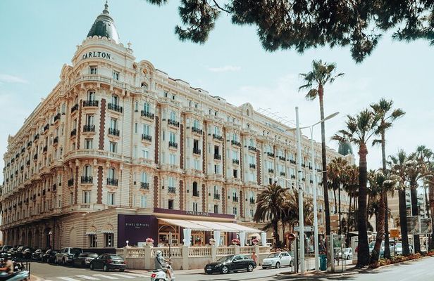 Private Transfer From Monaco to Cannes With a 2 Hour Stop in Nice