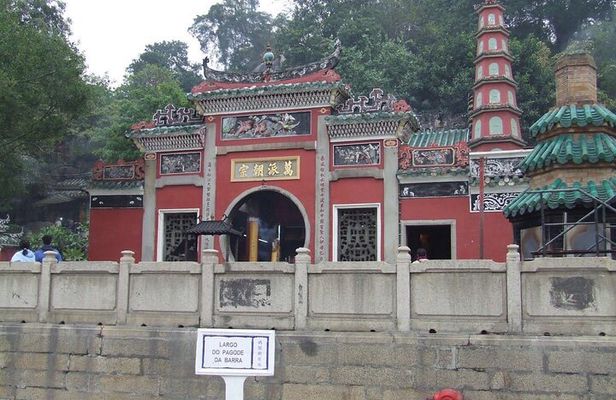  Seat-in-Coach: Macau Day Tour with Simple Lunch from Hong Kong