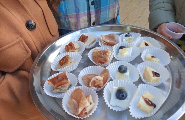 Vatican Food and Wine Tasting Tour next to the Sistine Chapel