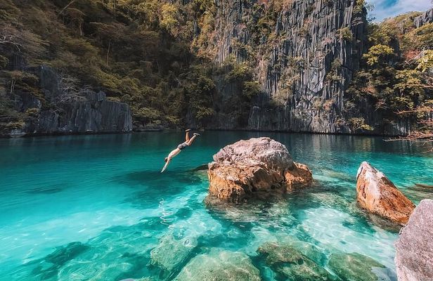 Coron Palawan Snorkeling & Island Hopping Tour (Private)