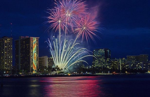 Waikiki Friday Fireworks Boat Cruise