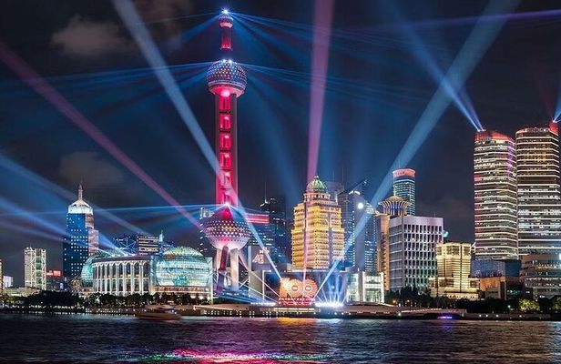 Shanghai Night River Cruise and Light Tour with Yuyuan Bazaar