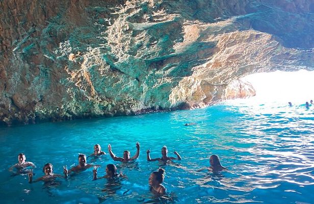 Group tour : Blue Cave boat tour 3 hours experience package