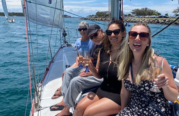 Gold Coast Afternoon Sailing Cruise with snacks & bubbles