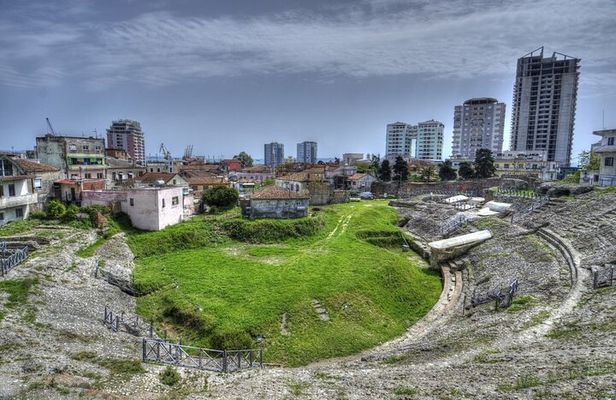 Durrës: Walking tour with Roman Amphitheater