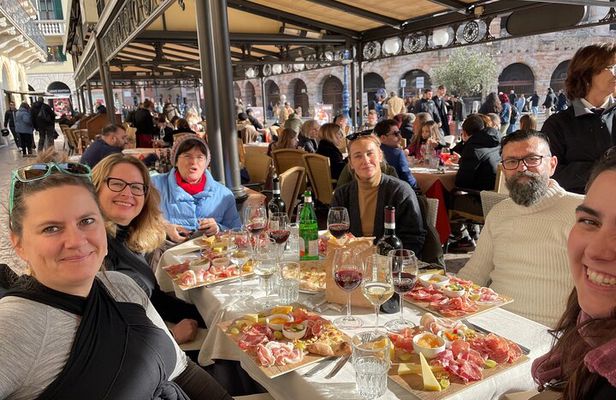 Verona: Food Tasting and Walking Tour with Cable Car