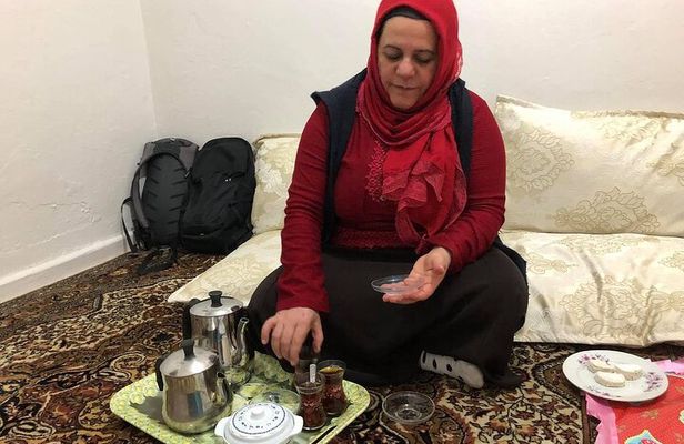 Istanbul Food and Culture Tour: Dinner at Local Family 