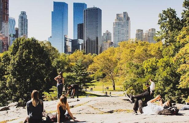 Art Deco and Architecture Tour in New York City with Expert Guide
