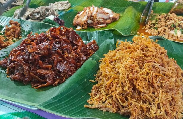 Tsunami Museum + Temple + Old Town + Street Food Market