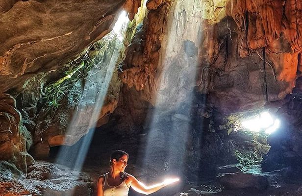 1-Day Bai Tu Long Bay Cruise: Pristine, Fun & Away fr the Crowds