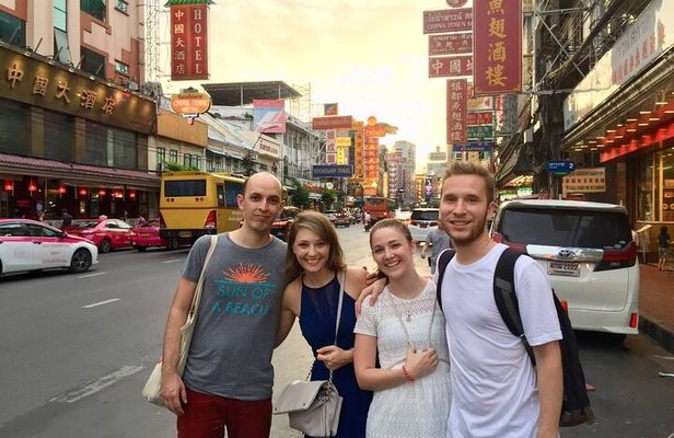 Explore Bangkok at night by Tuk Tuk (Private Trip)