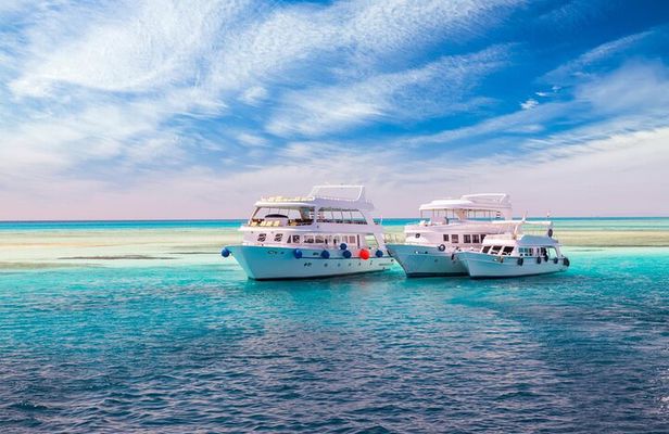 Ras Mohamed Boat Trip & White Island