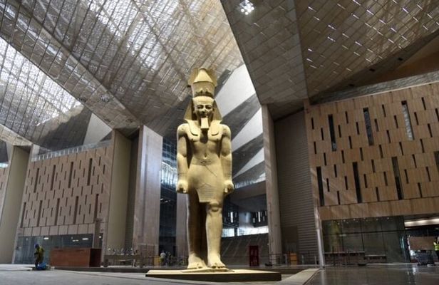 Full-Day Tour to the New Grand Egyptian Museum and Giza Pyramids