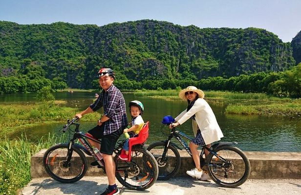 Hidden Ninh Binh Luxury Full Day Group Tour (Tam Coc - Hoa Lu)