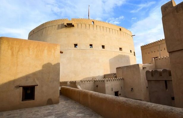 Exploring Oman - Nizwa Souq, Misfah Al Arbyeen